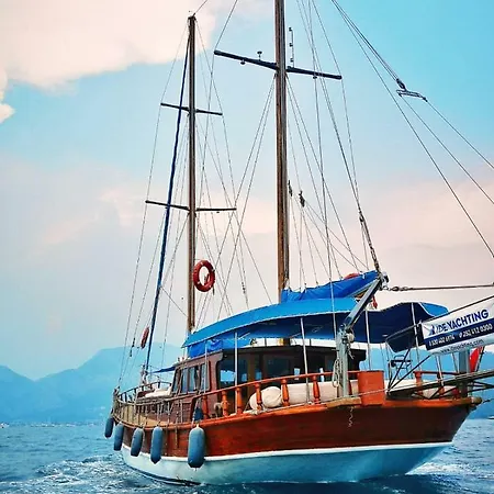 Ide Yacht Blue Voyage 말마리스