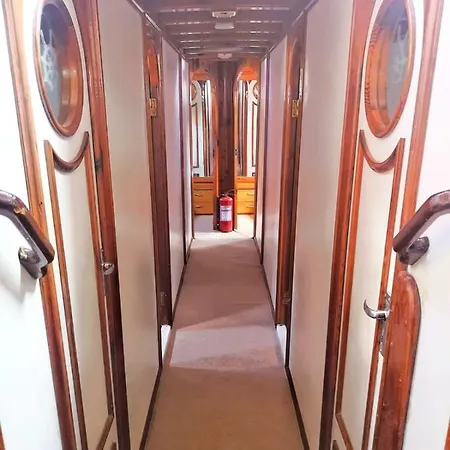 Ide Yacht Blue Voyage 보트호텔 말마리스